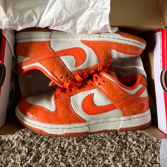 NIB Nike Dunk Low “ Orange Crack” 🍊 Sneaker - Picture 1 of 2